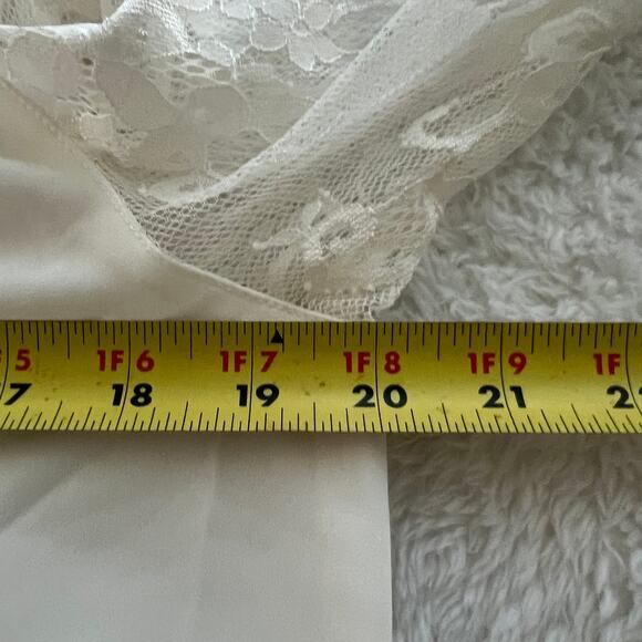 Express Women's Cream V Neck Long Sleeve Lace Arms Pullover‎ Blouse Size Medium - Picture 7 of 9